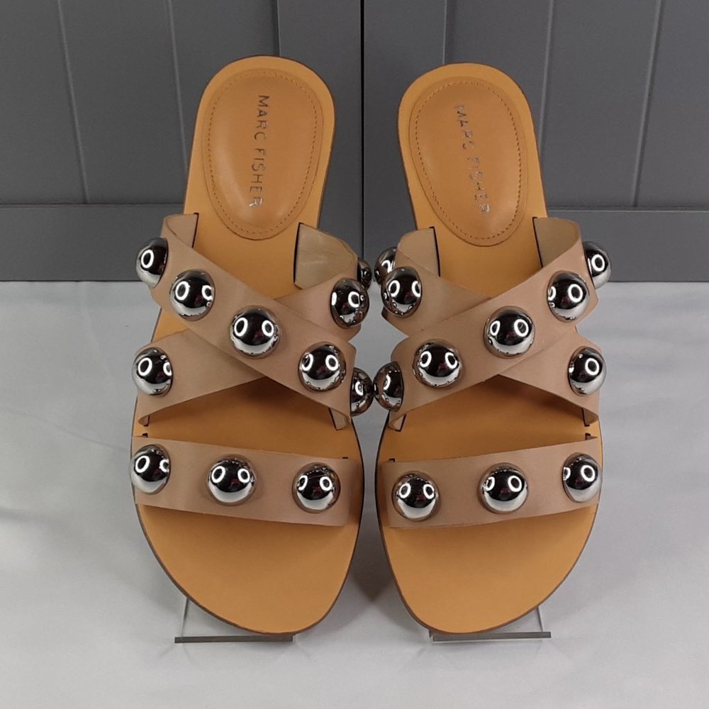 MARC FISHER 'BRYTE' DOMÈ STUD CRISS~CROSS FLAT SLIP-ON SLIDE SANDALS NATÙRAL 7